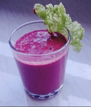 Smart med supermat! Smoothie av grønnkål og blåbær